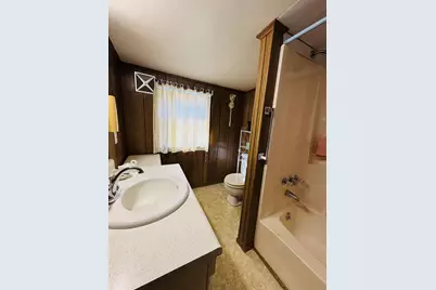 214 4th St, Apalachicola, FL 32320 - Photo 9