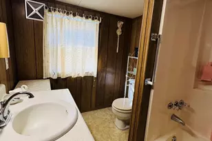 214 4th St, Apalachicola, FL 32320 - Photo 9