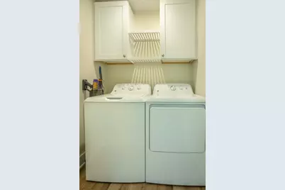 111 11th St, Apalachicola, FL 32320 - Photo 9