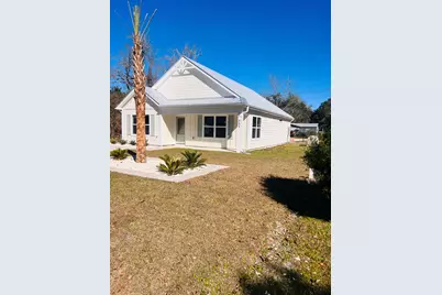 111 11th St, Apalachicola, FL 32320 - Photo 3