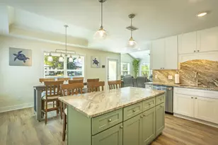 111 11th St, Apalachicola, FL 32320 - Photo 11