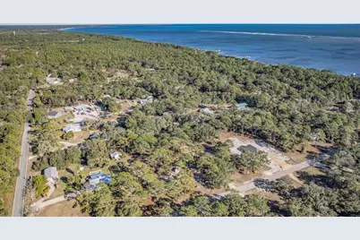 140 Craig St, Carrabelle, FL 32322 - Photo 17