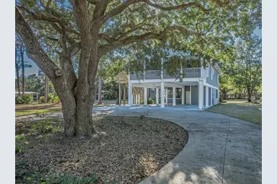 140 Craig St, Carrabelle, FL 32322 - Photo 1