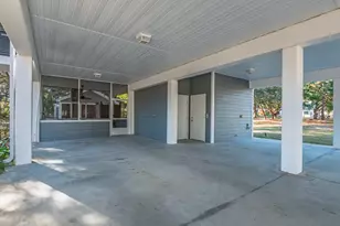 140 Craig St, Carrabelle, FL 32322 - Photo 9