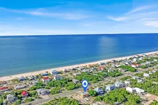 1041 W Gulf Beach Dr, Saint George Island, FL 32328 - Photo 3