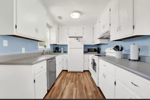 1041 W Gulf Beach Dr, Saint George Island, FL 32328 - Photo 11