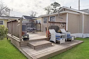 511 Woodward Ave, Port Saint Joe, FL 32456 - Photo 11