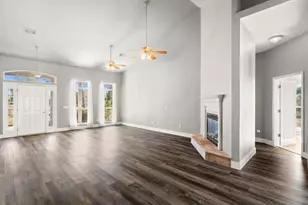 211 Highland Dr, Wewahitchka, FL 32465 - Photo 9