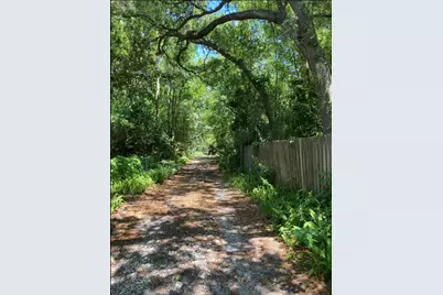 130 14th St, Apalachicola, FL 32320 - Photo 11