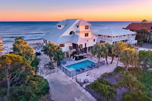 1940 Nautilus Dr, Saint George Island, FL 32328 - Photo 1