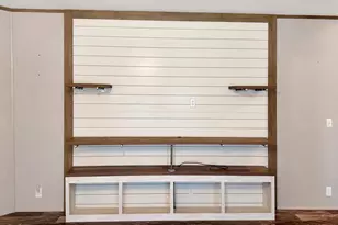 175 Hannah Cir, Wewahitchka, FL 32465 - Photo 3