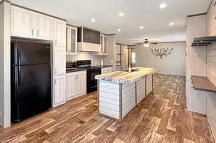 175 Hannah Cir, Wewahitchka, FL 32465 - Photo 13