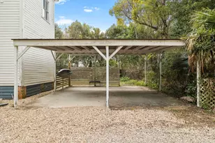 107 Avenue B, Apalachicola, FL 32320 - Photo 11