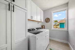 528 N 15th St, Mexico Beach, FL 32456 - Photo 25