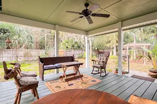 190 11th St, Apalachicola, FL 32320 - Photo 27