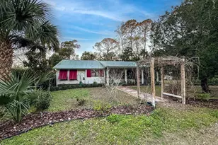 190 11th St, Apalachicola, FL 32320 - Photo 35