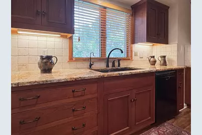 190 11th St, Apalachicola, FL 32320 - Photo 9