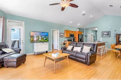 327 Bradford St, Saint George Island, FL 32328 - Photo 9