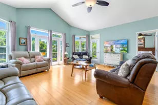 327 Bradford St, Saint George Island, FL 32328 - Photo 11