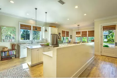 123 8th St, Apalachicola, FL 32320 - Photo 5