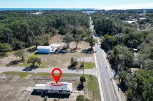 902 Tallahassee St, Carrabelle, FL 32322 - Photo 5