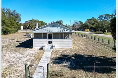 902 Tallahassee St, Carrabelle, FL 32322 - Photo 1