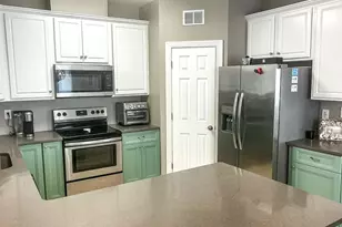 949 W Gulf Beach Dr, Saint George Island, FL 32328 - Photo 9