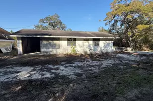 110 SE 10th St, Carrabelle, FL 32322 - Photo 3