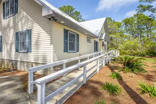 301 Sweet Bay Cir, Eastpoint, FL 32328 - Photo 37