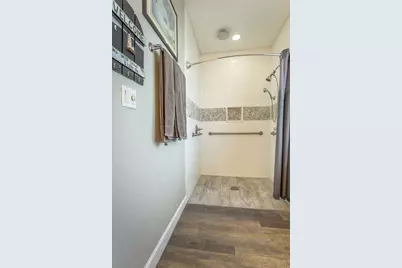 301 Sweet Bay Cir, Eastpoint, FL 32328 - Photo 23