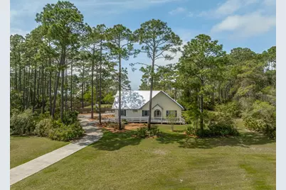 301 Sweet Bay Cir, Eastpoint, FL 32328 - Photo 1