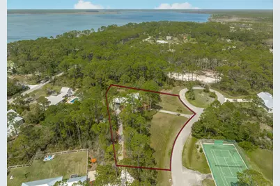 301 Sweet Bay Cir, Eastpoint, FL 32328 - Photo 51