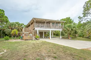 848 W Bay Shore Dr, Saint George Island, FL 32328 - Photo 3