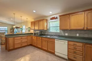 848 W Bay Shore Dr, Saint George Island, FL 32328 - Photo 17