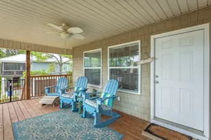 848 W Bay Shore Dr, Saint George Island, FL 32328 - Photo 11