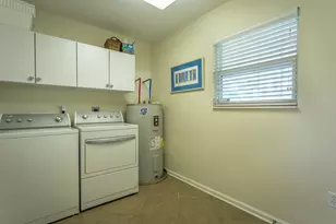 848 W Bay Shore Dr, Saint George Island, FL 32328 - Photo 31