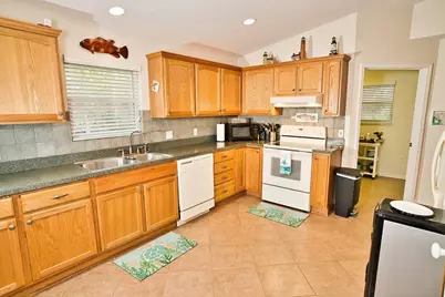 848 W Bay Shore Dr, Saint George Island, FL 32328 - Photo 15