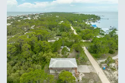 848 W Bay Shore Dr, Saint George Island, FL 32328 - Photo 43