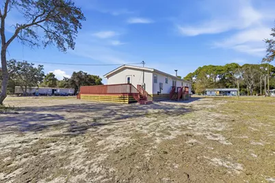 44 Jefferson St, Eastpoint, FL 32328 - Photo 5