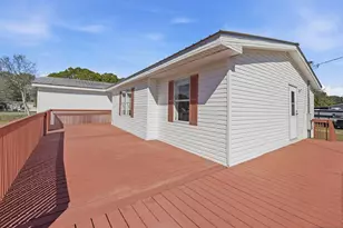 44 Jefferson St, Eastpoint, FL 32328 - Photo 9