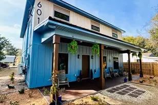 601 W 3rd St, Carrabelle, FL 32322 - Photo 1