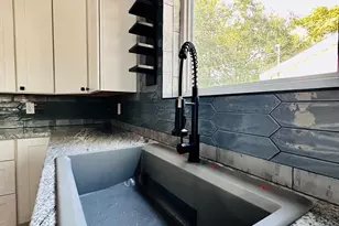 601 W 3rd St, Carrabelle, FL 32322 - Photo 9