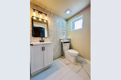 601 W 3rd St, Carrabelle, FL 32322 - Photo 11