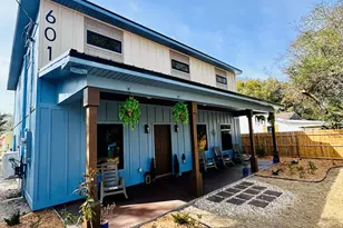 601 W 3rd St, Carrabelle, FL 32322 - Photo 3