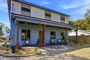 601 W 3rd St, Carrabelle, FL 32322 - Photo 3