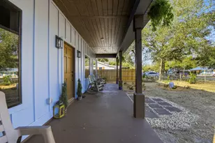 601 W 3rd St, Carrabelle, FL 32322 - Photo 5