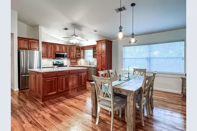 121 5th St, Apalachicola, FL 32320 - Photo 11