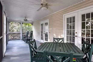 121 5th St, Apalachicola, FL 32320 - Photo 9