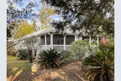 121 5th St, Apalachicola, FL 32320 - Photo 7