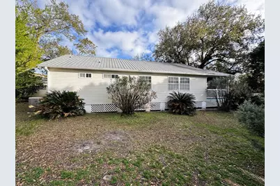 121 5th St, Apalachicola, FL 32320 - Photo 29